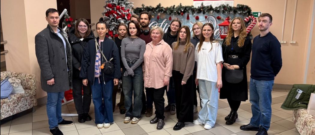 Новогодняя поездка волонтёров RWB в Климовский дом-интернат для пожилых людей